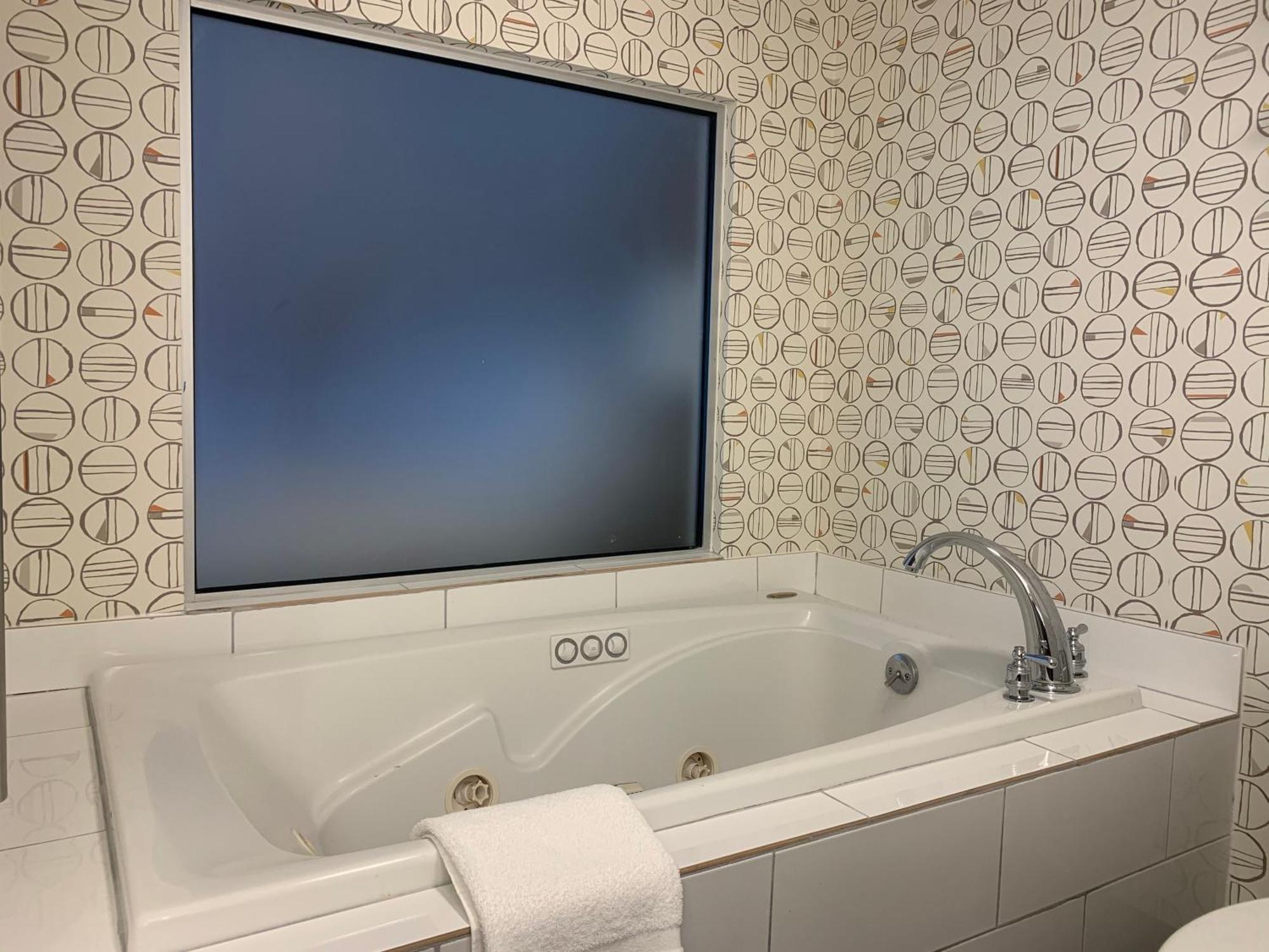 King Suite,1449408919:JPEG