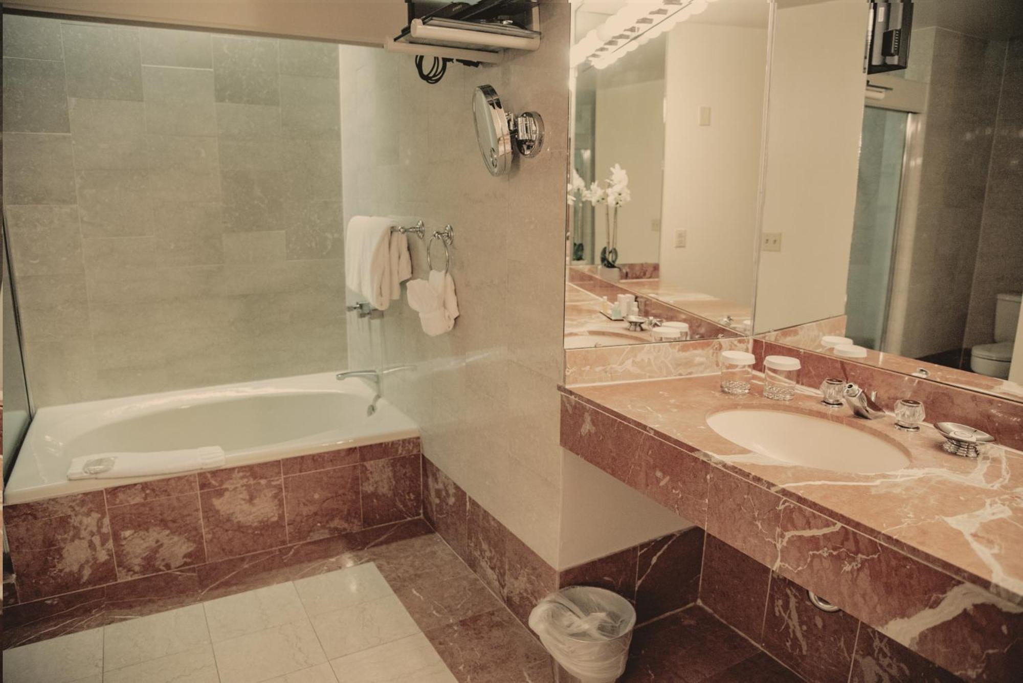 Superior Queen Suite with Two Queen Beds and Sofabed - Non Smoking