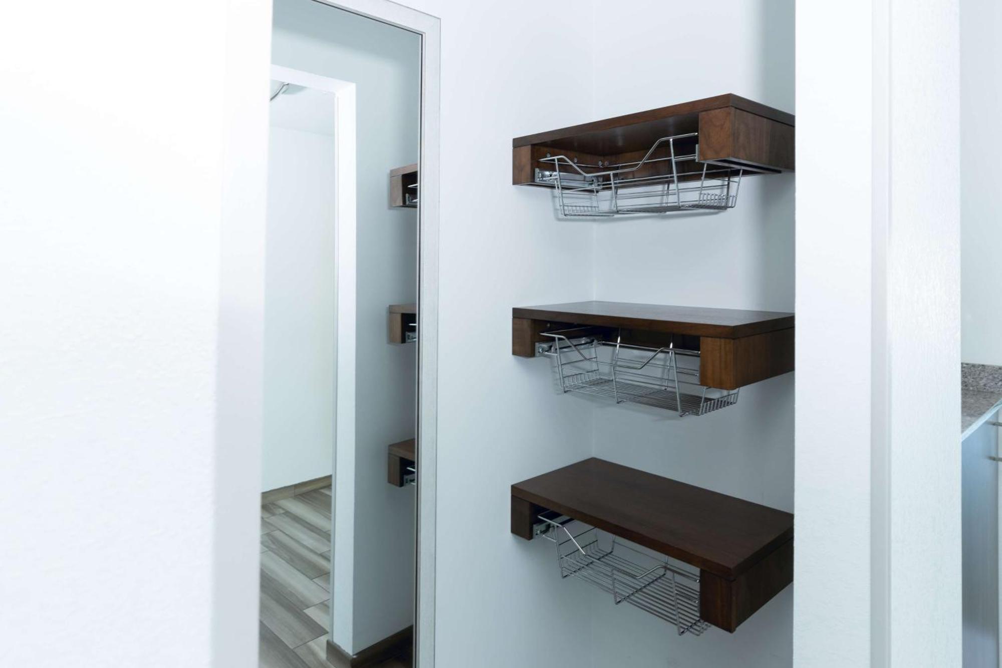King Room with Accessible Tub - Mobility Access