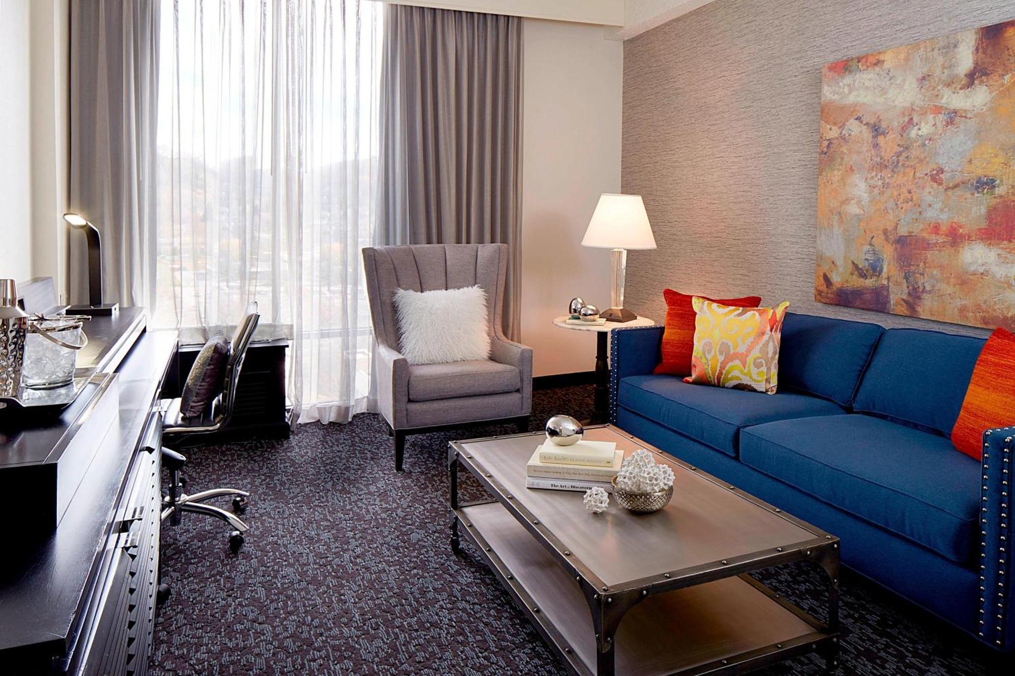 One-Bedroom King Suite - High Floor