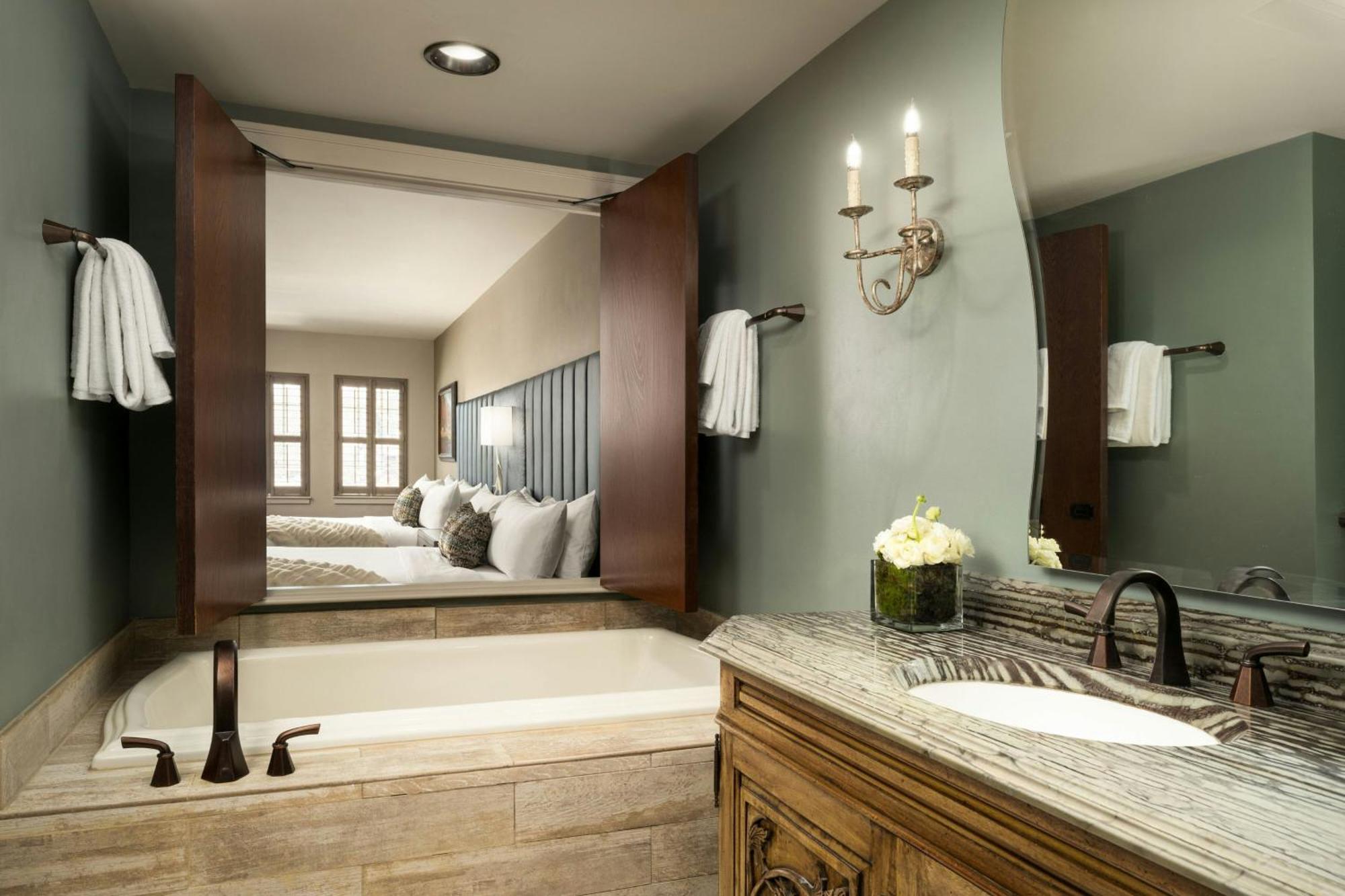 Queen Room with Two Queen Beds
