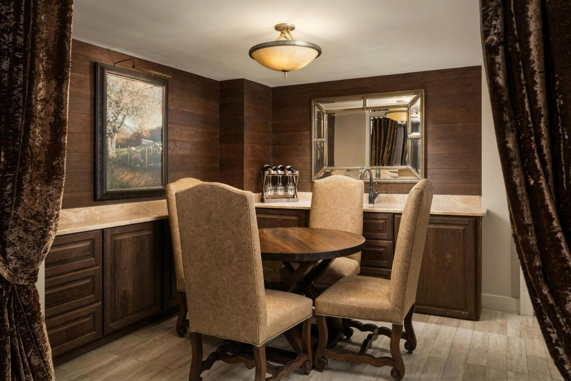 King Suite with Sofa Bed - Main Building