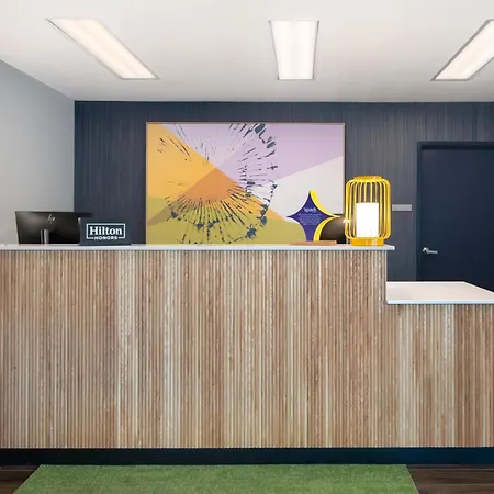 Spark By Hilton Asheville Blue Ridge Parkway-3