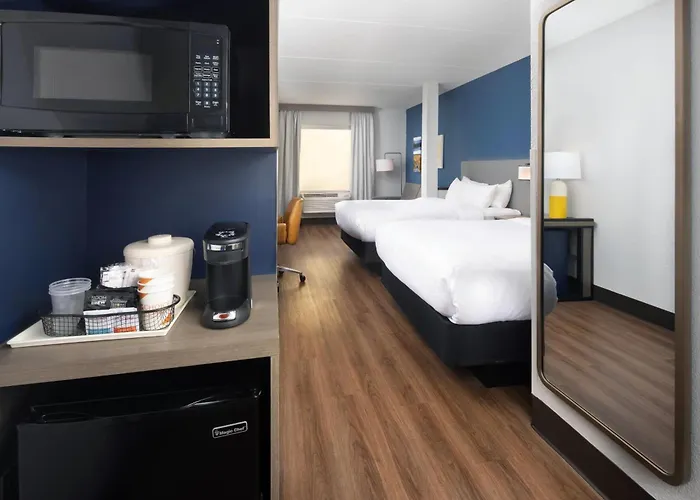 Comfort Suites Outlet Center Asheville